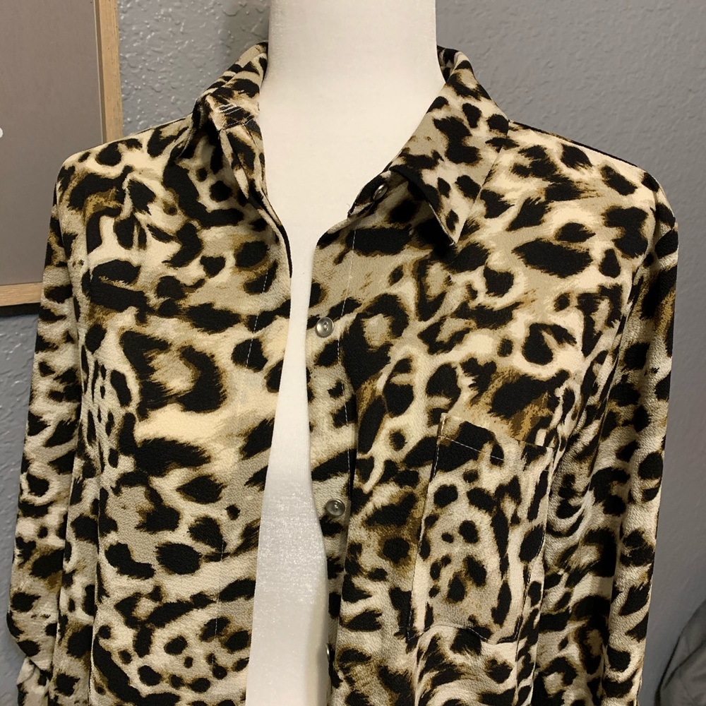 Lily White Animal Print Top ⚡️🐆 - Picture 8 of 8